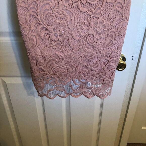 Forever 21 Knit Dress w/Lace Overlay and Lace Up Front Size Small NWT! - Picture 5 of 7